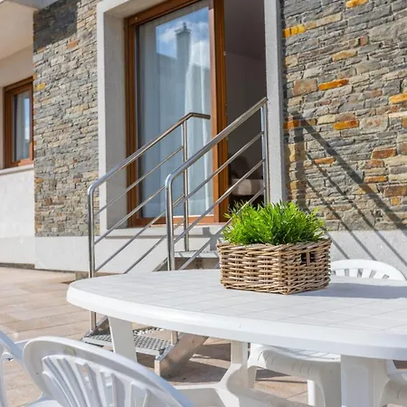 Apartagal-playa De Llas, *
